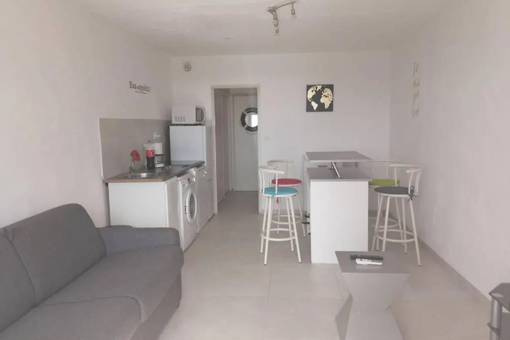 Studio Vue Mer Port De Hyeres Apartment